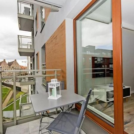 Motlawa Riverview Apartment Oidtown กดัญสก์ ภายนอก รูปภาพ