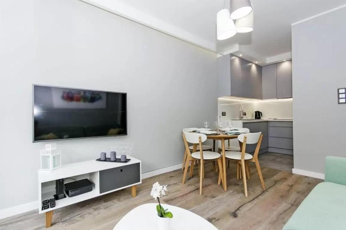 Motlawa Riverview Apartment Oidtown กดัญสก์ ภายนอก รูปภาพ